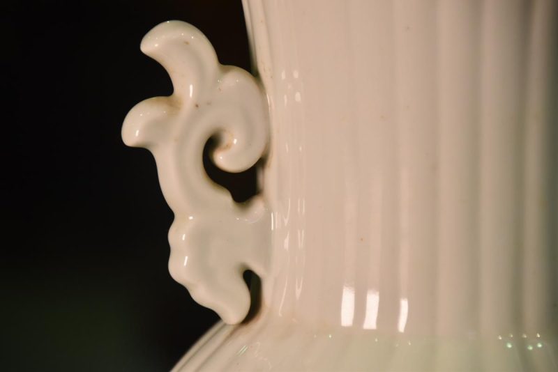 Japanese Kakiemon Pottery Vase - Image 15