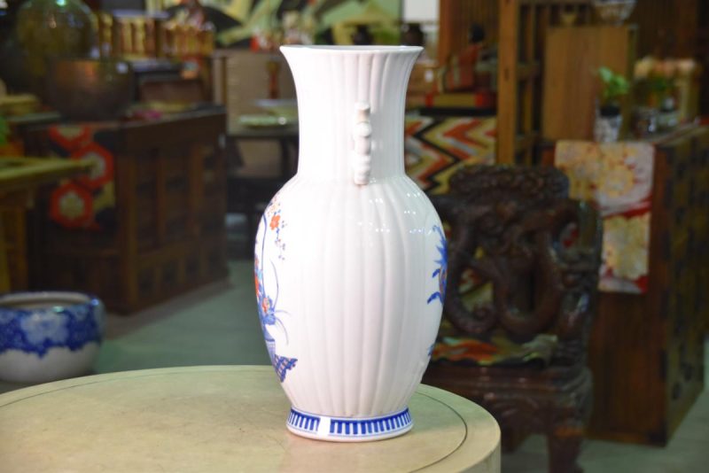 Japanese Kakiemon Pottery Vase - Image 13