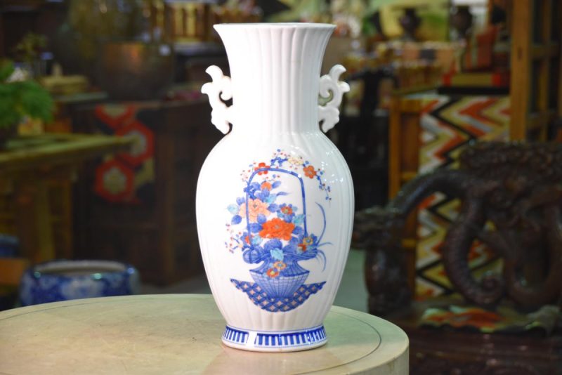Japanese Kakiemon Pottery Vase - Image 12