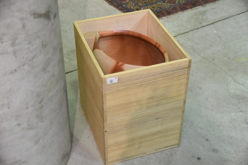 Large Bizen Pottery Vase by Yamashita Joji B:1947 - Image 4
