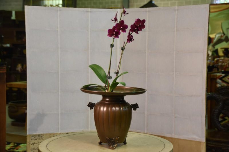 Japanese Bronze Usubata Flower Vase with Butterfly handles - Image 2