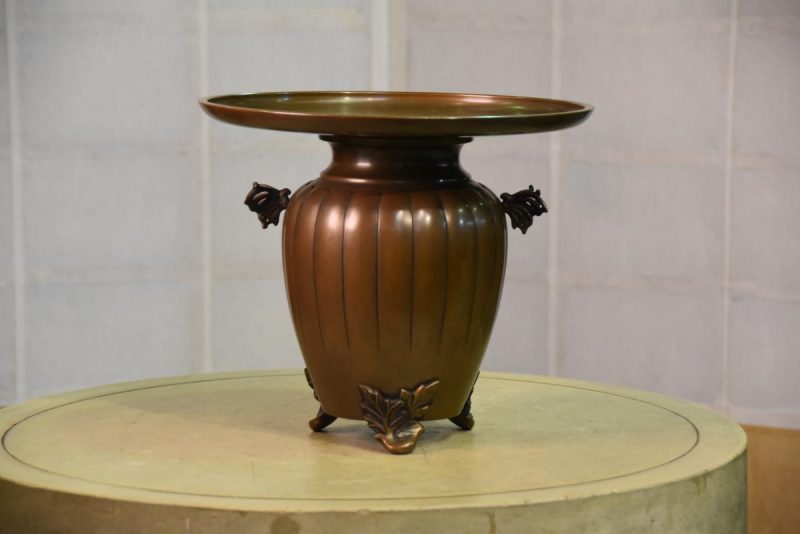 Japanese Bronze Usubata Flower Vase with Butterfly handles - Image 12