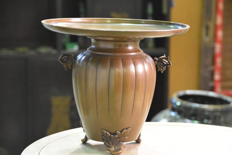 Japanese Bronze Usubata Flower Vase with Butterfly handles - Image 3