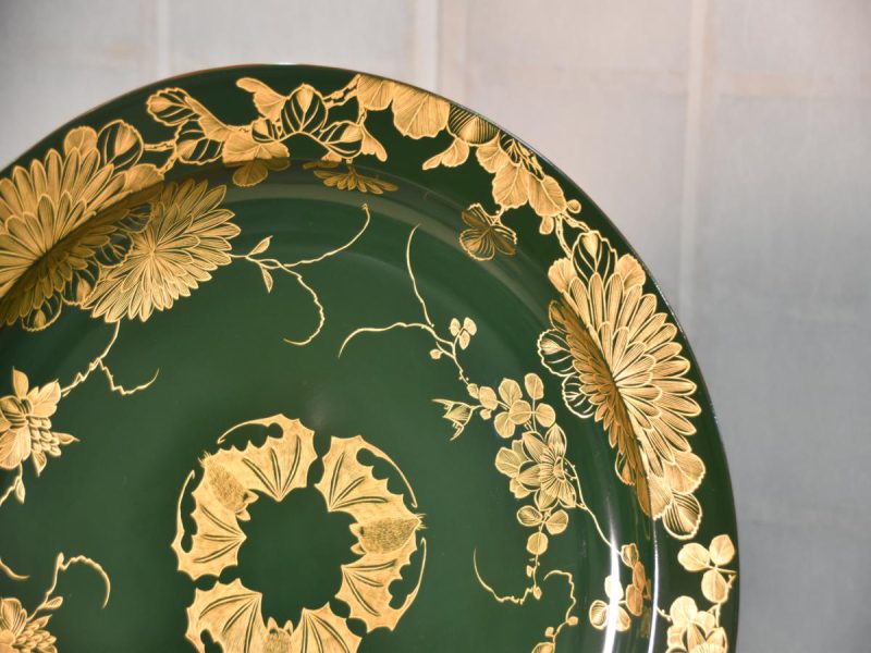 Japanese Green Urushi (Lacquerware) Plate Decorated with Bats - Image 2