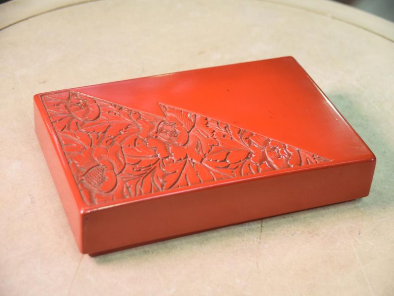 Kamakura Bori Lacquer Suzuri Bako (Ink Brush Writing Box) - Image 3