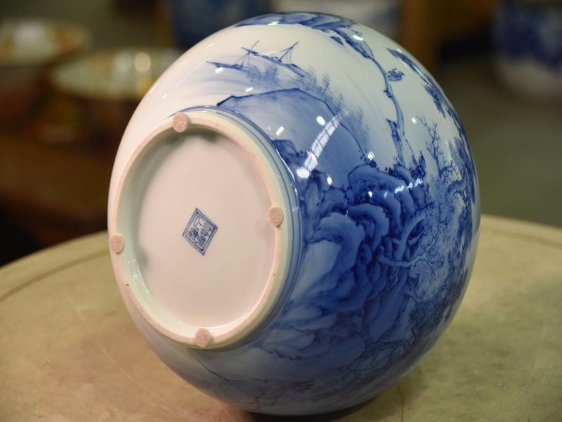 Japanese Blue and White Arita Ware Vase - Image 4