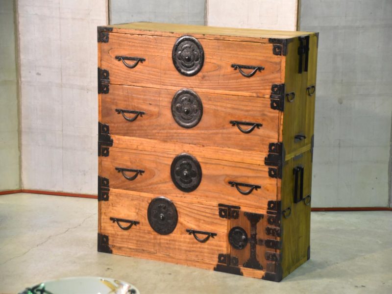Tokyo Clothing Chest on Chest with 4 Deep Drawers and a Secret Compartment