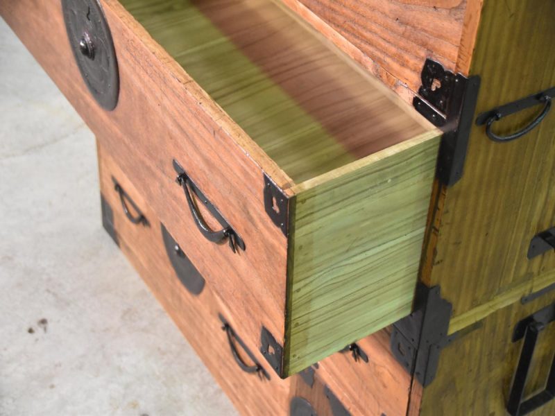 Tokyo Clothing Chest on Chest with 4 Deep Drawers and a Secret Compartment - Image 11