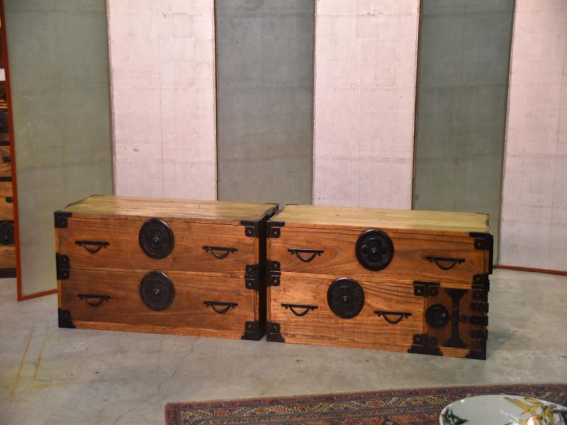 Tokyo Clothing Chest on Chest with 4 Deep Drawers and a Secret Compartment - Image 7