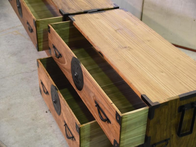 Tokyo Clothing Chest on Chest with 4 Deep Drawers and a Secret Compartment - Image 4