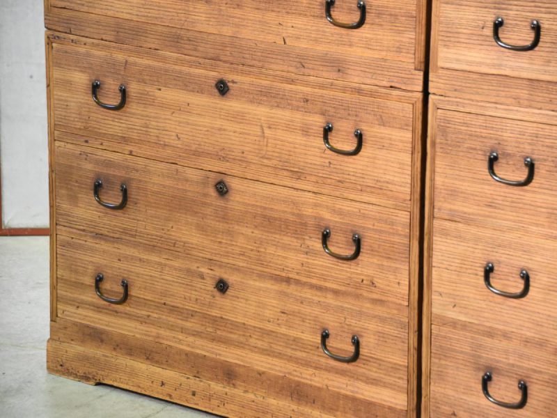 A Rare Pair of Japanese Vintage Clothing Chests (6 Sections) - Image 19