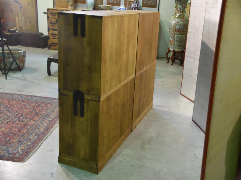 A Rare Pair of Japanese Vintage Clothing Chests (6 Sections) - Image 14
