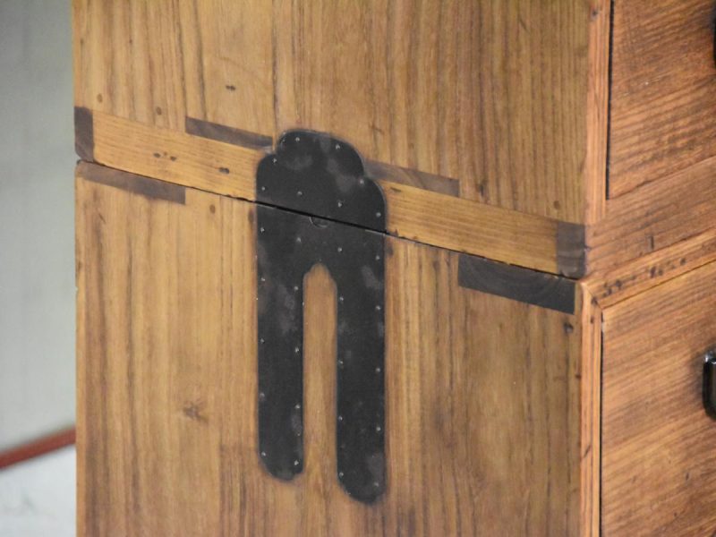 A Rare Pair of Japanese Vintage Clothing Chests (6 Sections) - Image 6