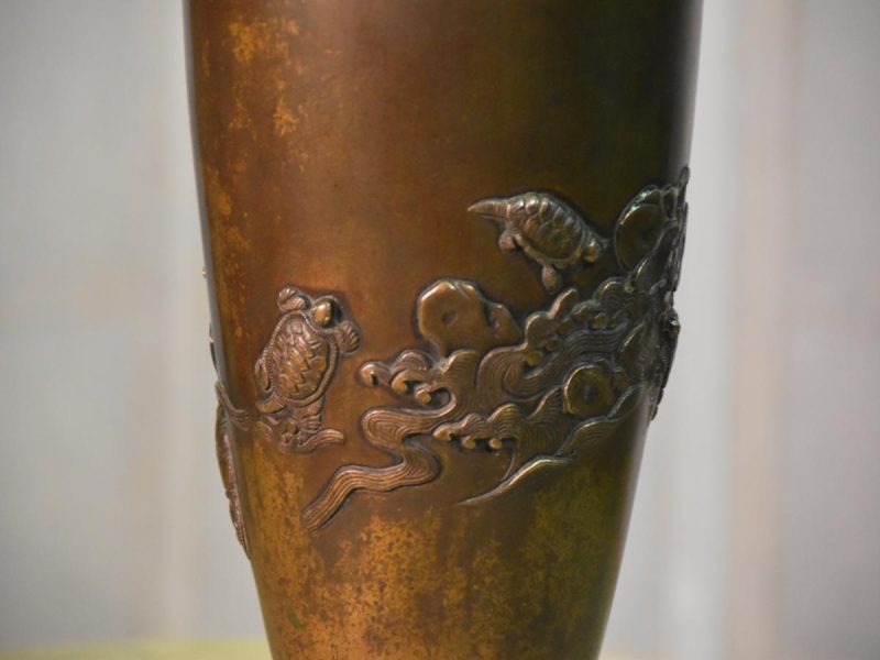 Japanese Cast Bronze Vase decorated with Turtles (Longevity) - Image 13
