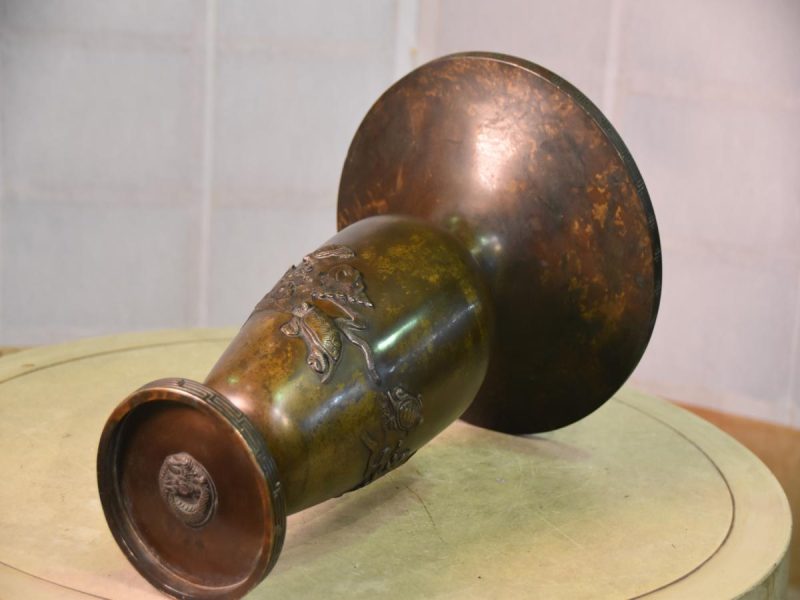 Japanese Cast Bronze Vase decorated with Turtles (Longevity) - Image 5