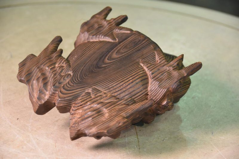 Japanese Mountain Cedar Carved Frog - Image 2