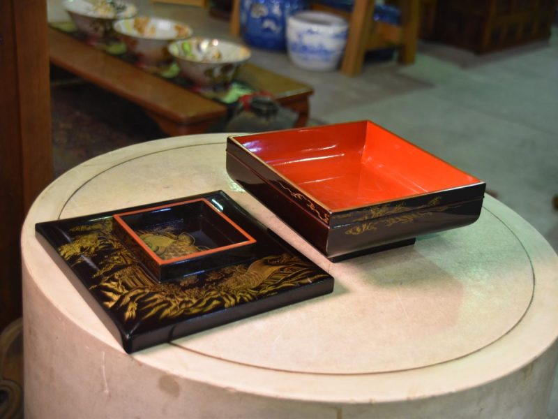Japanese Leaping Koi Lacquer Lidded Bowl - Image 6