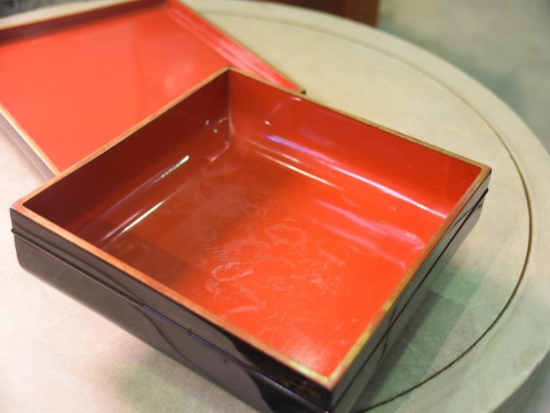 Japanese Leaping Koi Lacquer Lidded Bowl - Image 4