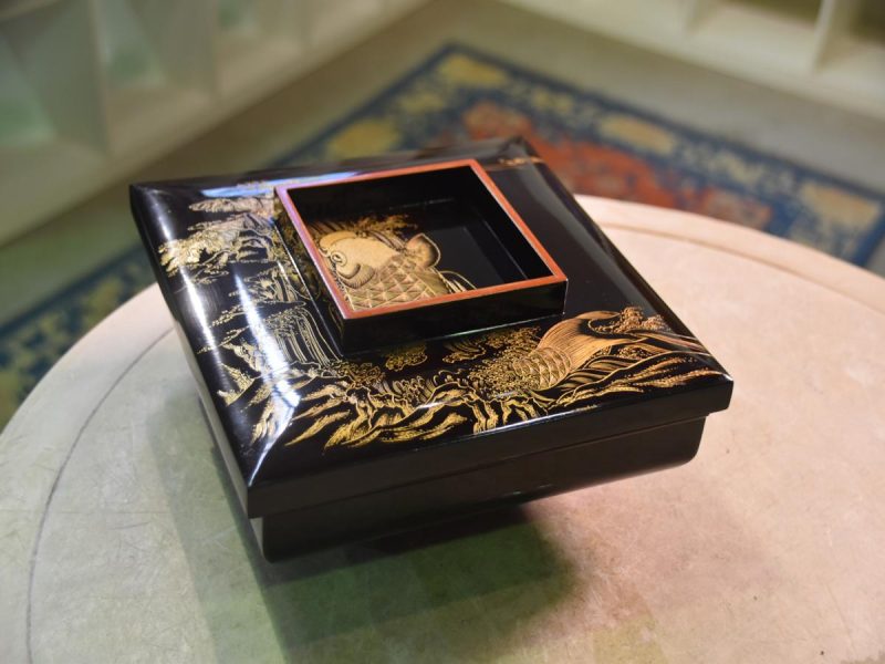 Japanese Leaping Koi Lacquer Lidded Bowl - Image 3