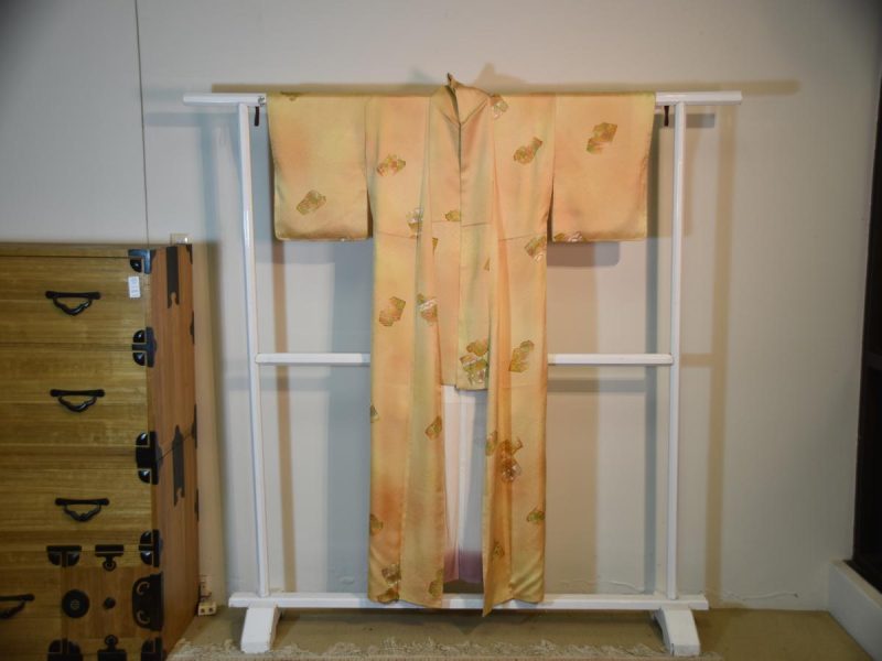 Golden Kimono - Image 3