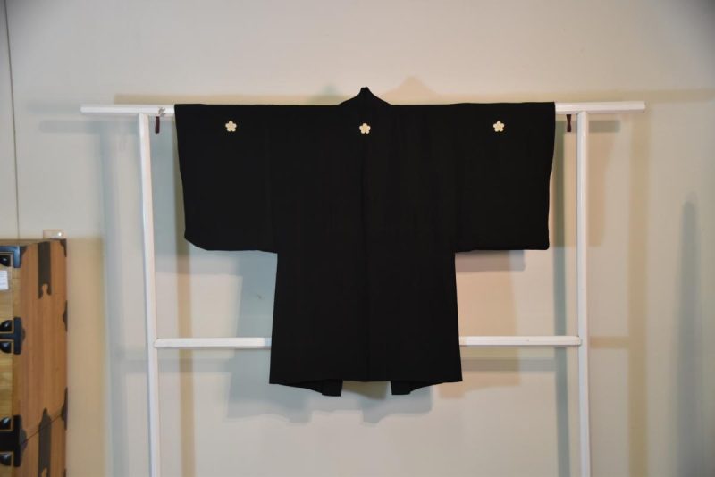 Japanese Silk Vintage Mans Haori (Kimono Jacket) - Image 10