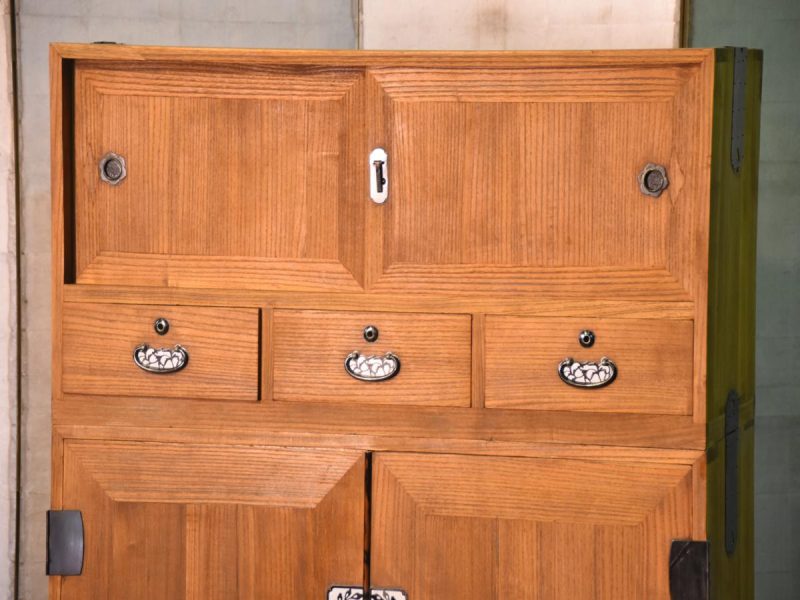 Japanese 3 Section Wedding Kimono Chest - Image 15