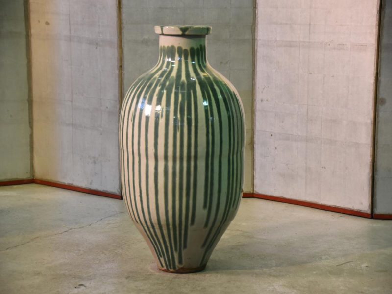 Large Green Drip Glaze Shigaraki Tsubo Urn - Image 2