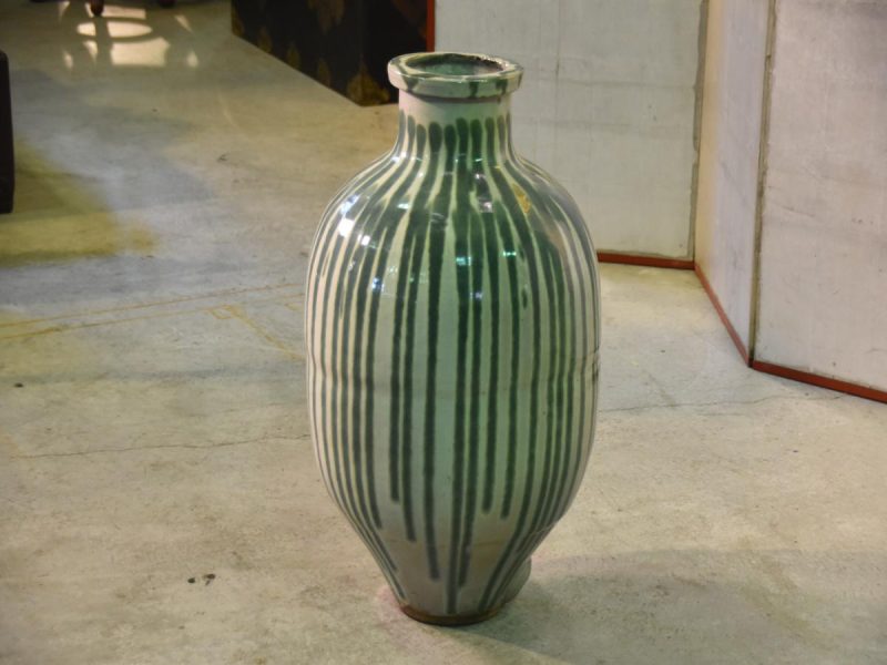 Large Green Drip Glaze Shigaraki Tsubo Urn - Image 9