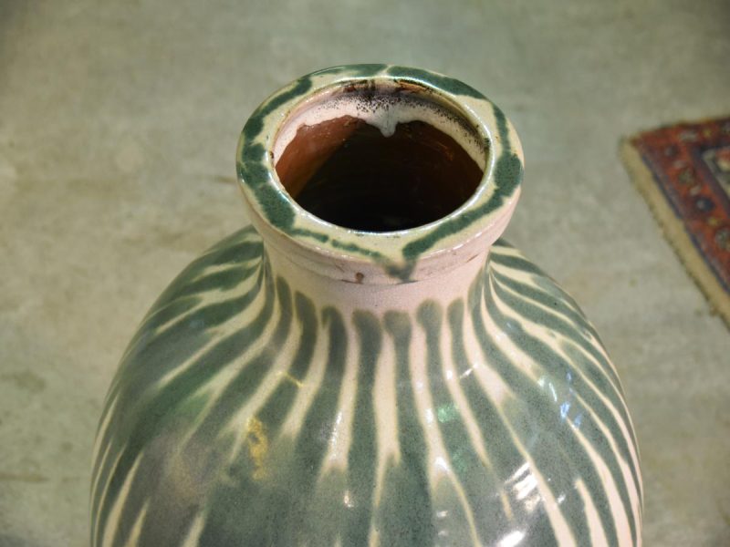 Large Green Drip Glaze Shigaraki Tsubo Urn - Image 7