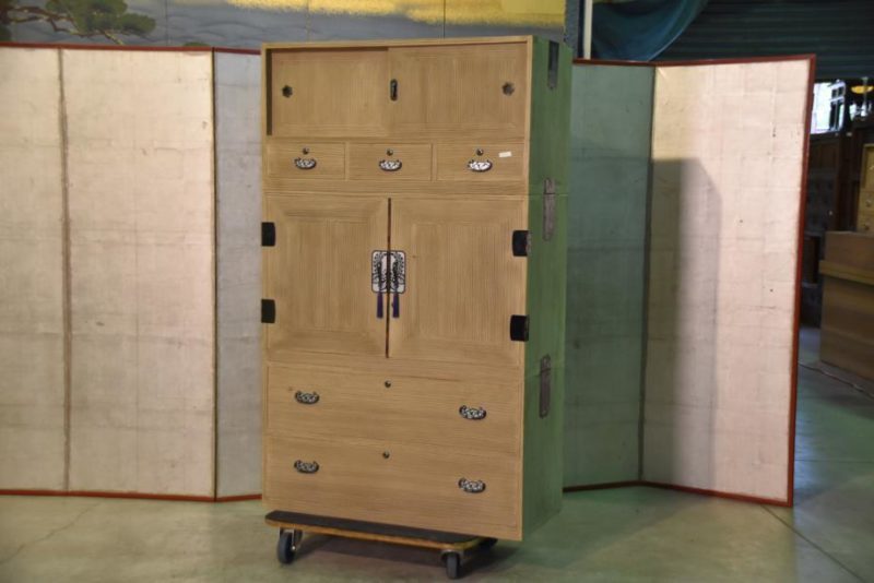 Japanese 3 Section Wedding Kimono Chest - Image 18