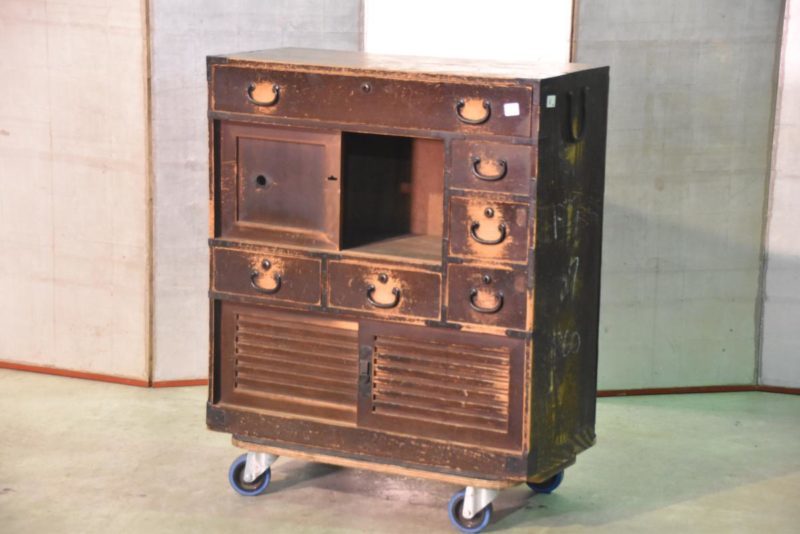 Japanese Osaka Region Merchant Chest with Secret Drawer - Image 19