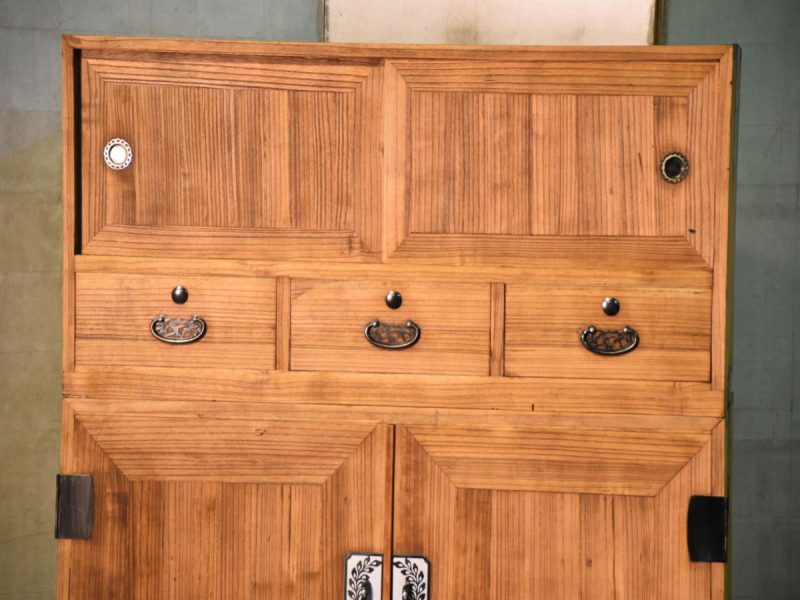 Japanese 3 Section Wedding Chest - Image 2