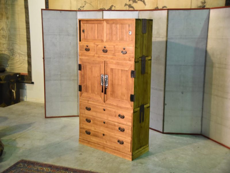 Japanese 3 Section Wedding Chest - Image 15