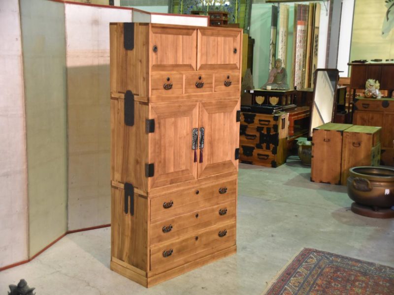 Japanese 3 Section Wedding Chest - Image 6