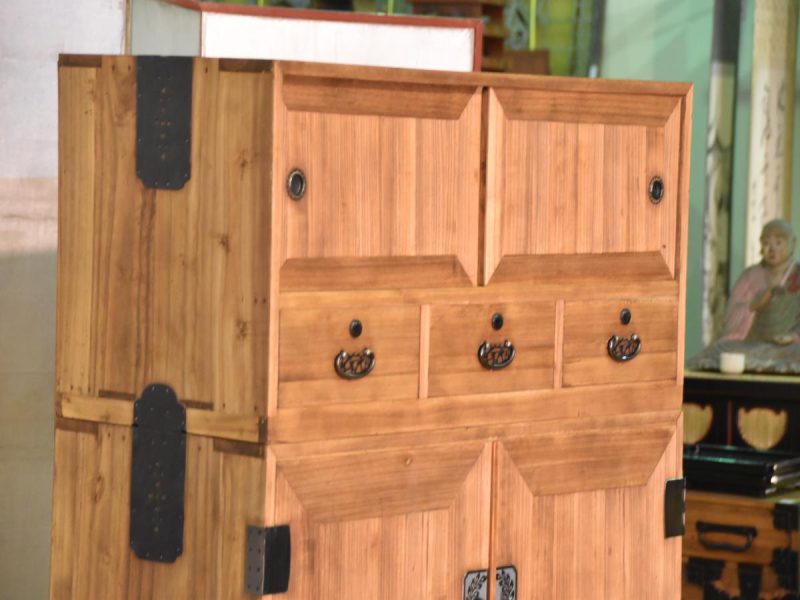 Japanese 3 Section Wedding Chest - Image 5