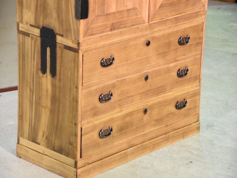 Japanese 3 Section Wedding Chest - Image 3