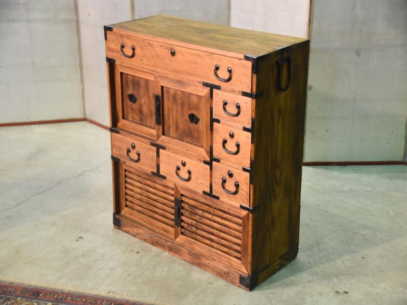 Japanese Osaka Region Merchant Chest with Secret Drawer - Image 17