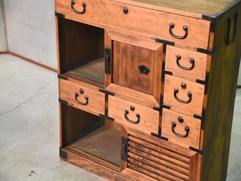Japanese Osaka Region Merchant Chest with Secret Drawer - Image 10