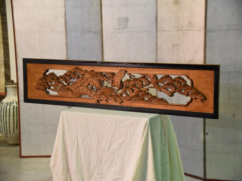 Japanese Rama Carved Wooden Transom decorated with Cranes and Matsu Pine Tree - Image 6