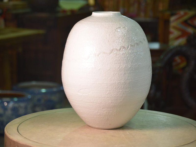 Japanese Vintage Porcelain Vase - Image 9
