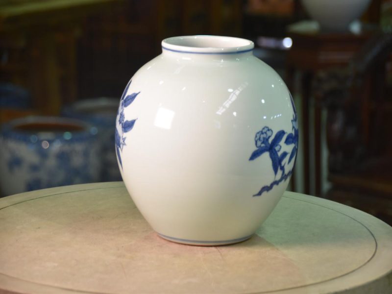 Japanese Pomegranate Vase - Image 2