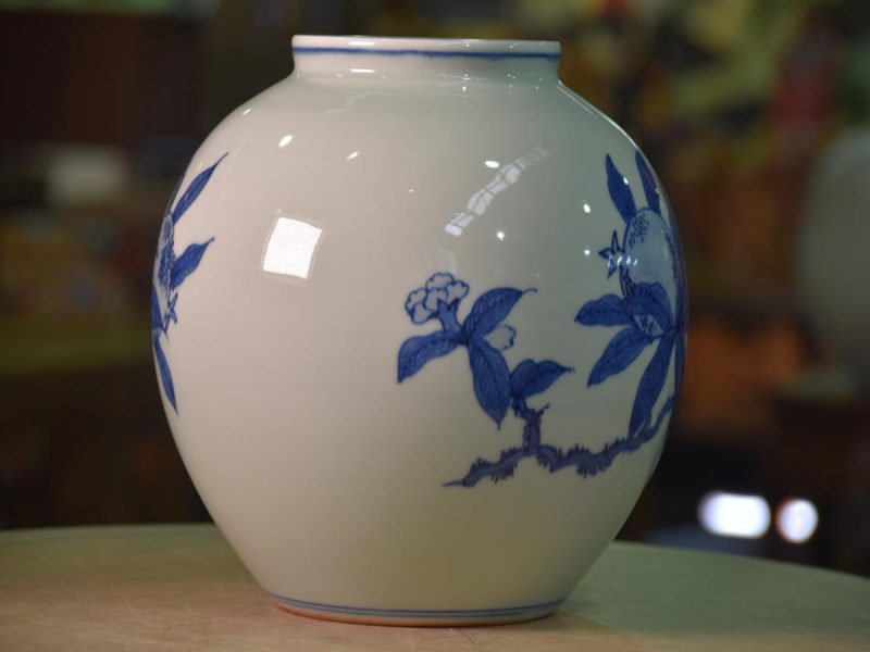 Japanese Pomegranate Vase - Image 8