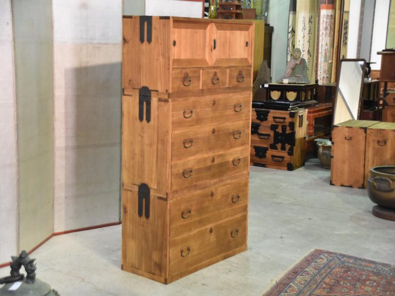 Japanese 1930's 3 Section Wedding Chest - Image 2