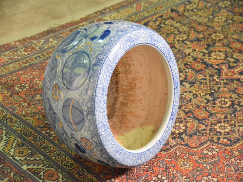 Japanese Early 20th Century Blue and White Ceramic Hibachi - Image 4