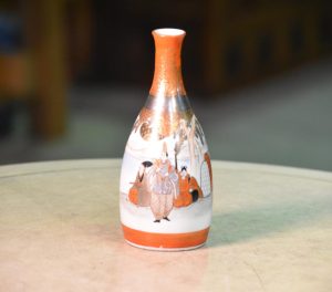 Kutani Tokuri Sake Jug