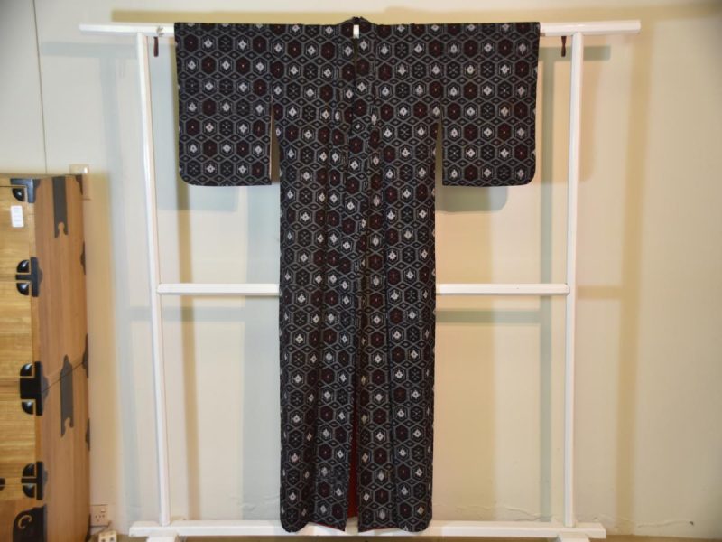 Japanese Kasuri Vintage Kimono - Image 4