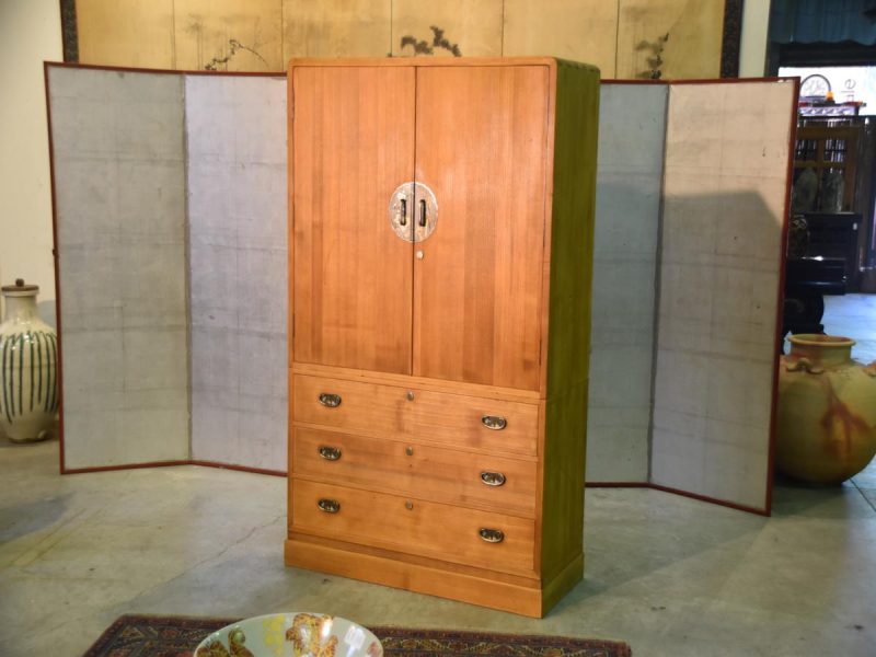 Japanese Wedding Chest made of Thick Paulownia Wood