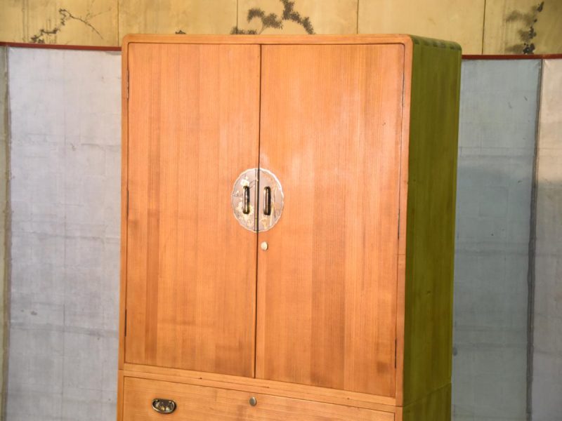 Japanese Wedding Chest made of Thick Paulownia Wood - Image 2