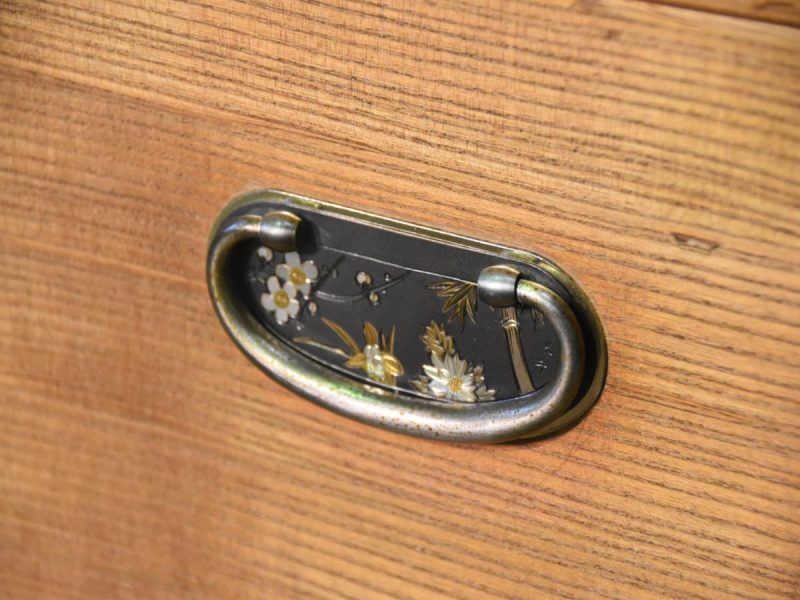 Japanese Wedding Chest made of Thick Paulownia Wood - Image 15