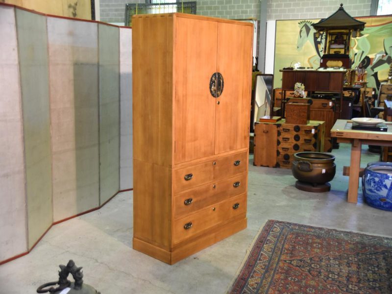 Japanese Wedding Chest made of Thick Paulownia Wood - Image 11